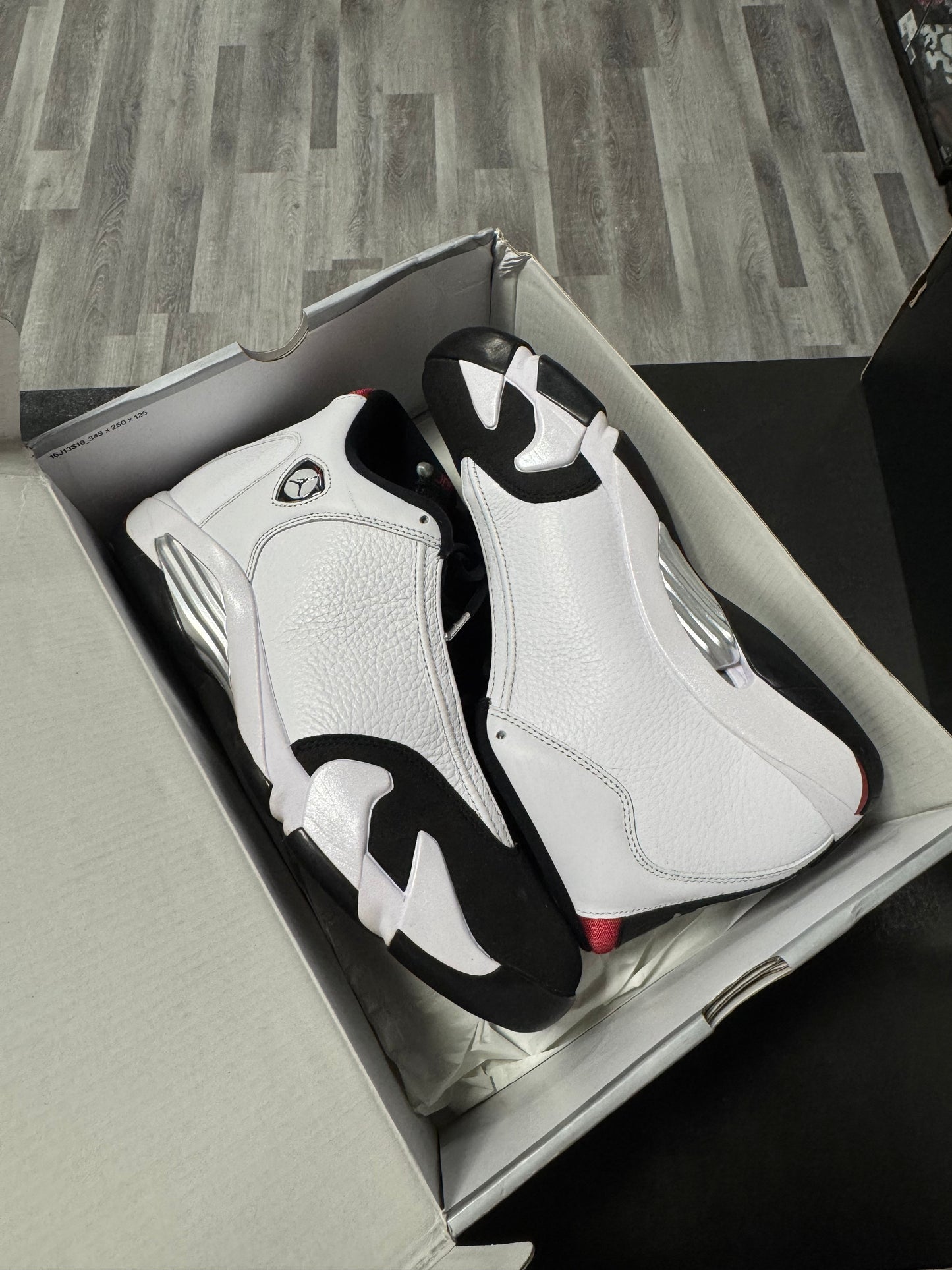 Jordan 14 Black Toe / Preowned