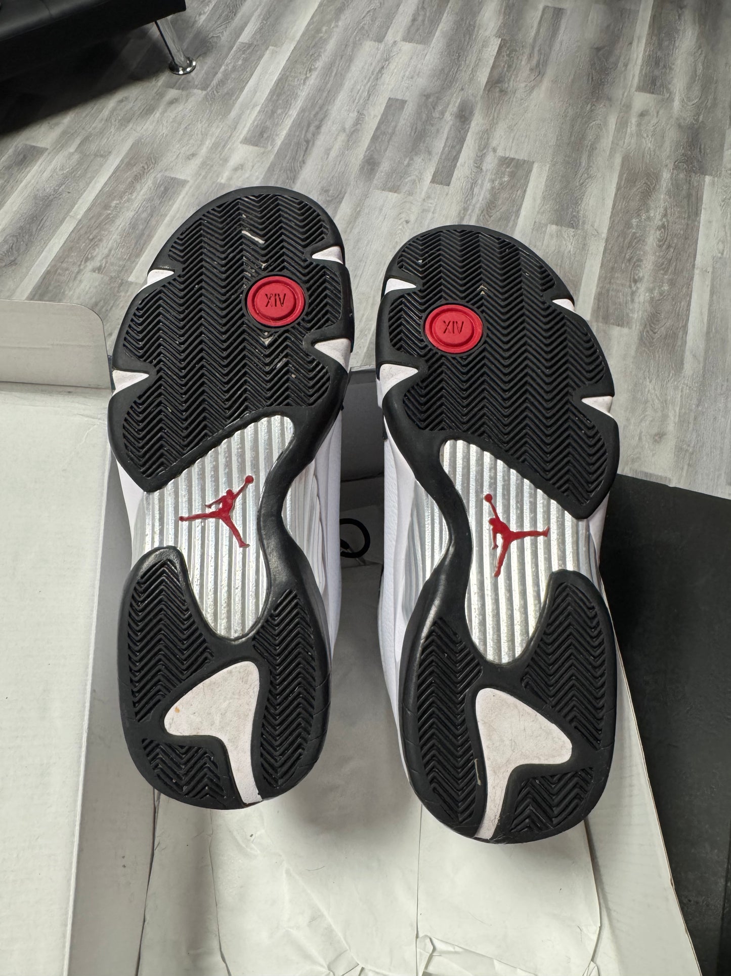 Jordan 14 Black Toe / Preowned