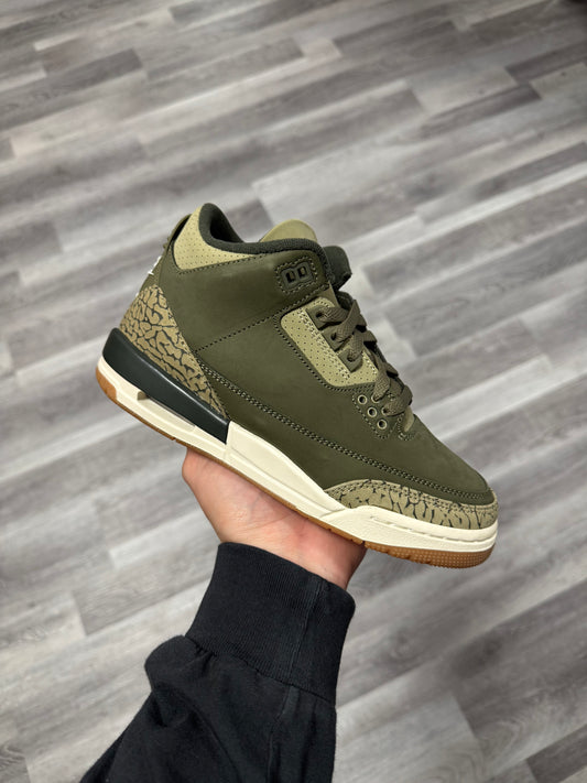 Jordan 3 Medium Olive / Brand New