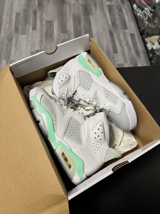 Jordan 6 Mint Foam / Preowned