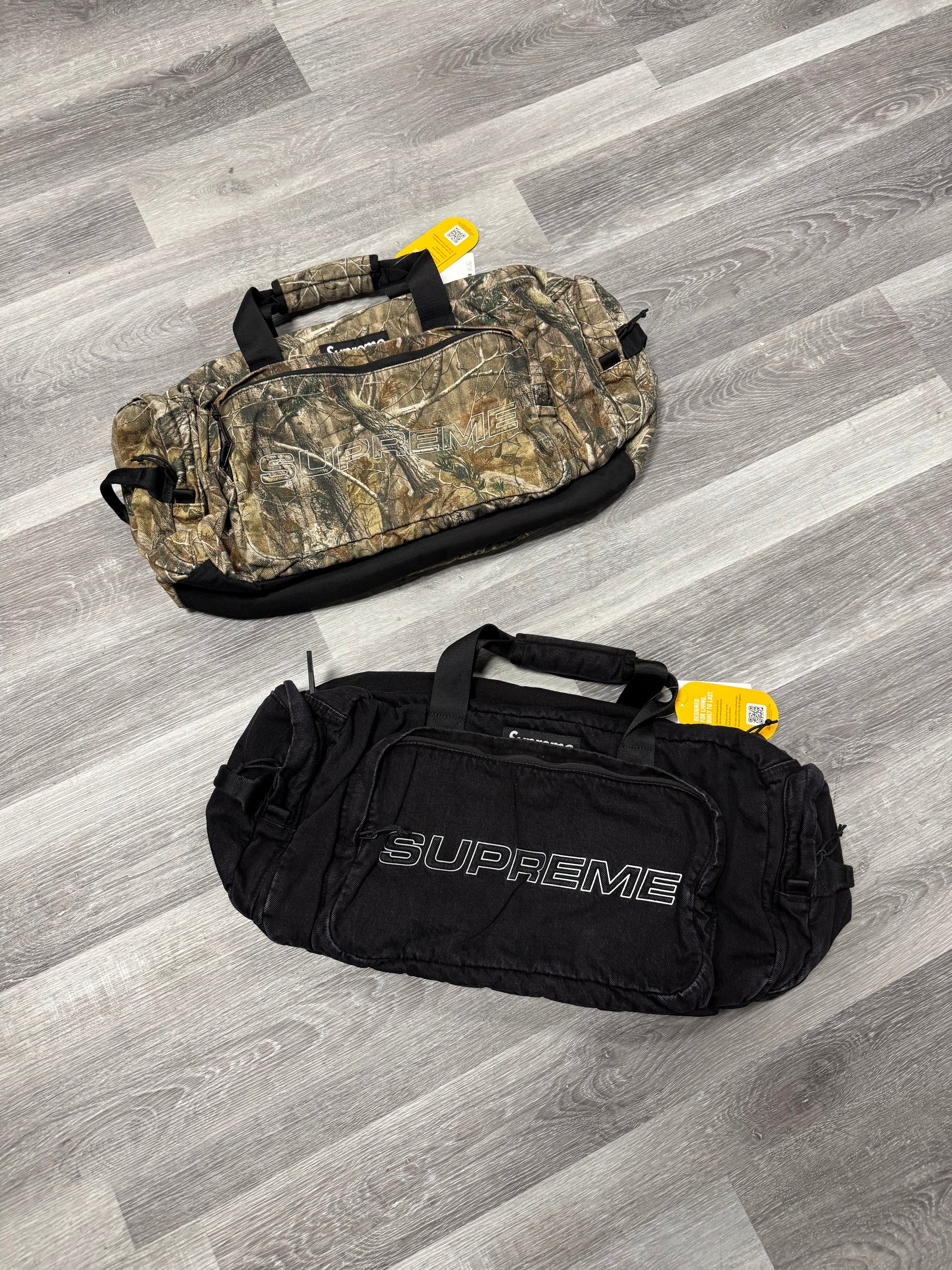 なおSupreme 25SS Duffle Bag  Camo Supreme Duffle Bag FW21 Woodland Camo | Hype Clothinga