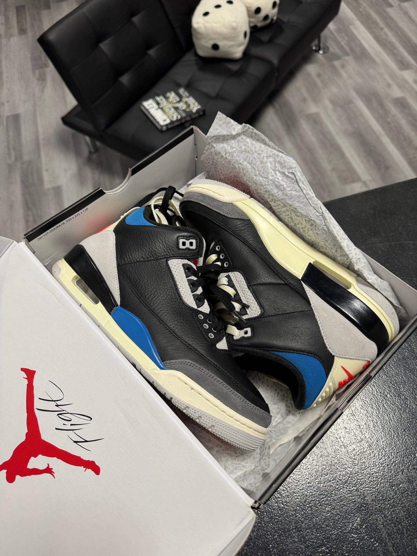 Jordan 3 Rare Air / Preowned