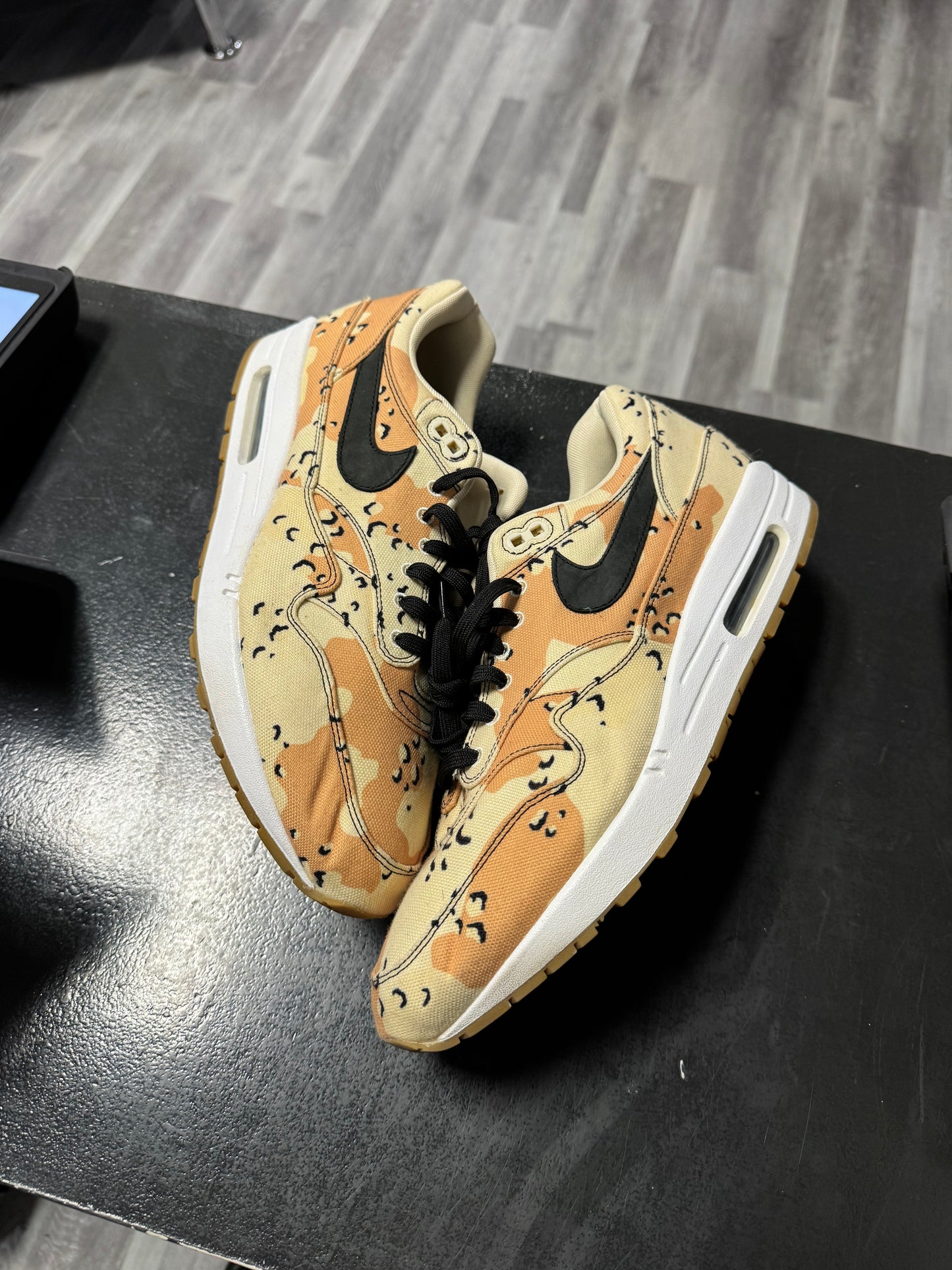 Air Max 1 Desert Camo / Preowned
