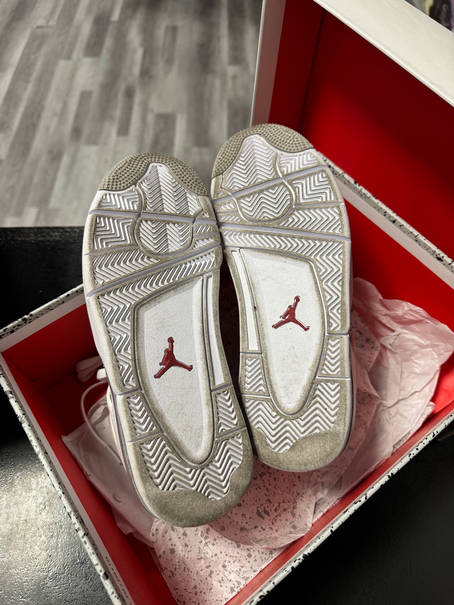 Jordan 4 White Oreo / Preowned