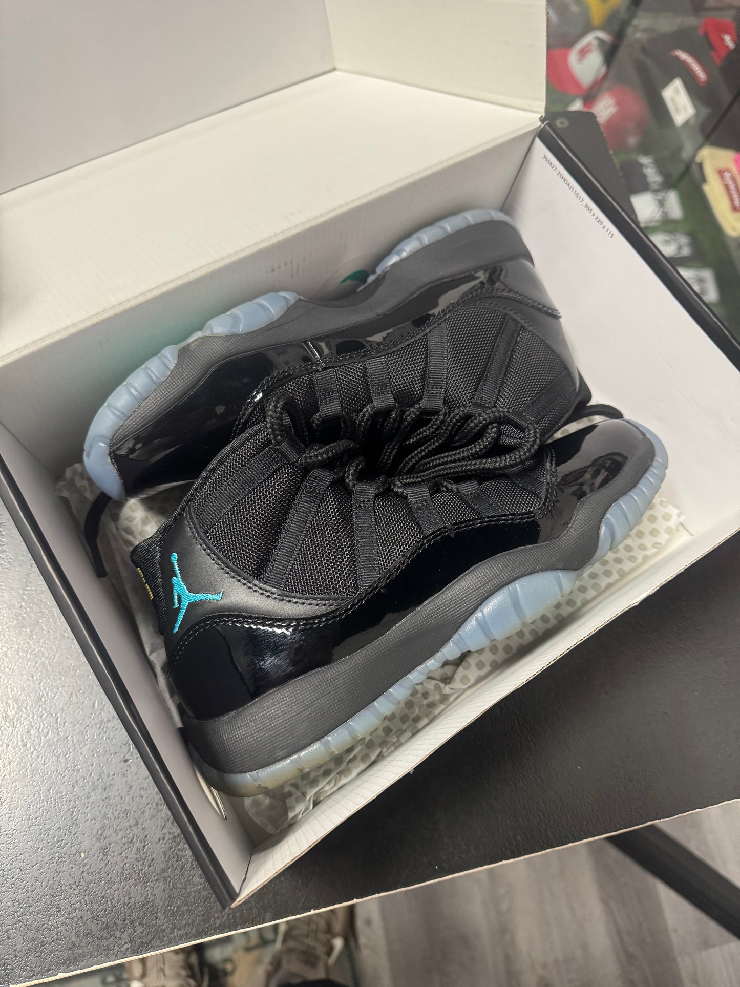 Jordan 11 Gamma / Preowned