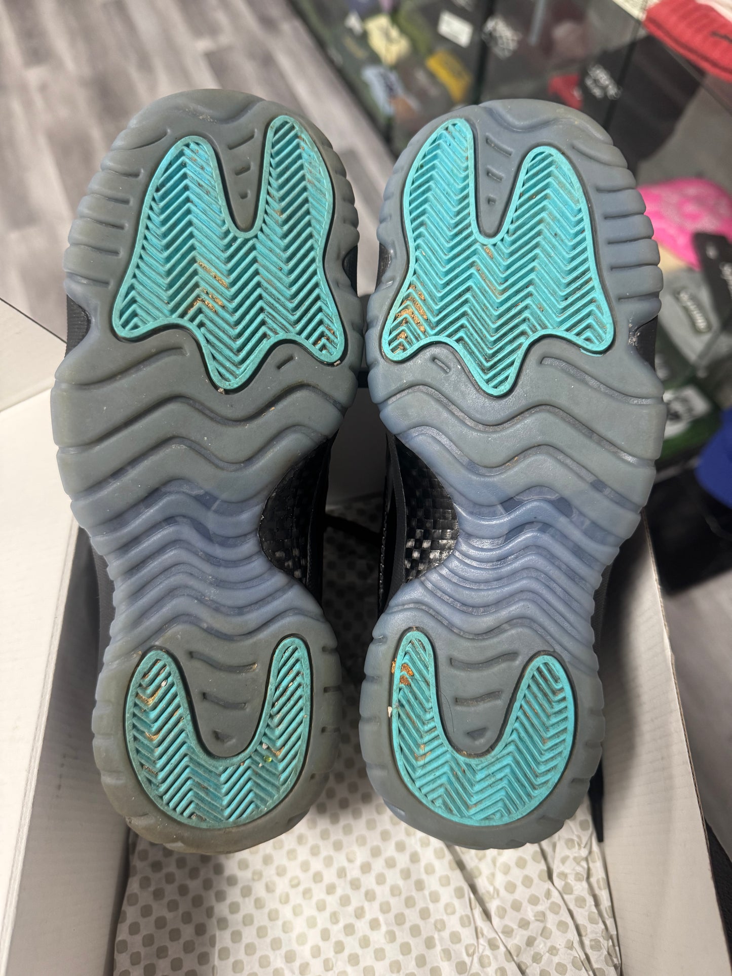Jordan 11 Gamma / Preowned