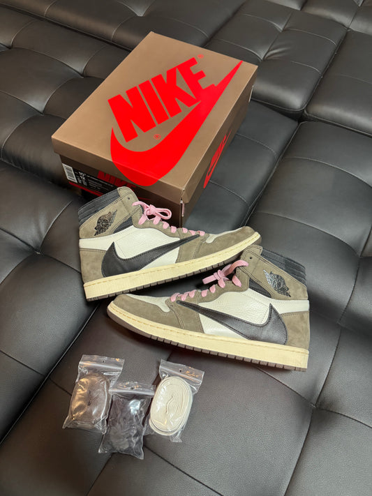 Jordan 1 High Travis Scott Mocha / Preowned