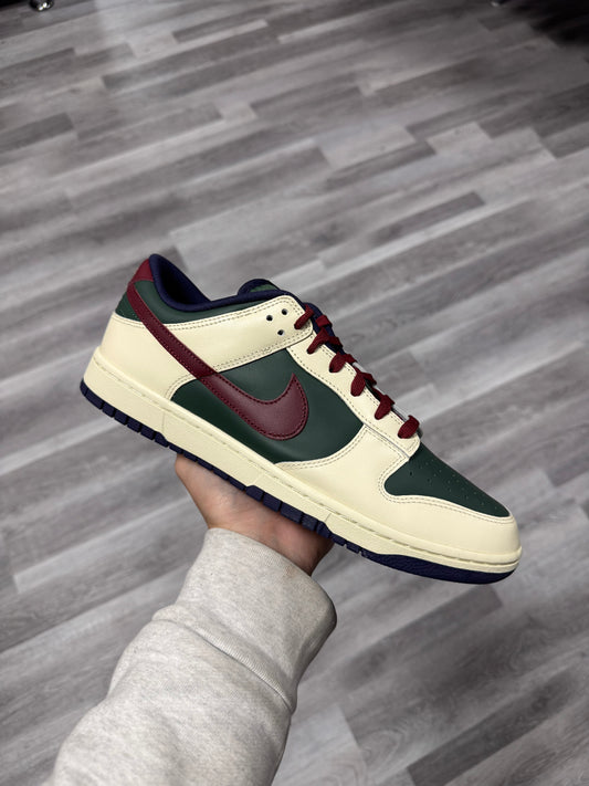 Dunk Low Fir Green / Brand New